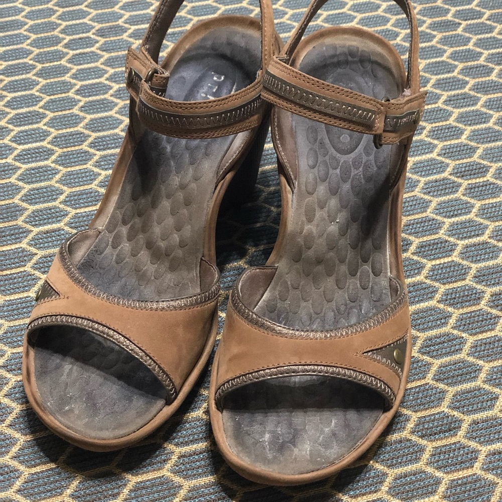 Privo Shoes
